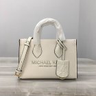 MICHAEL KORS High Quality Handbags 632