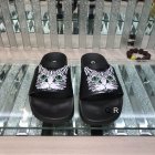 Gucci Men's Slippers 166
